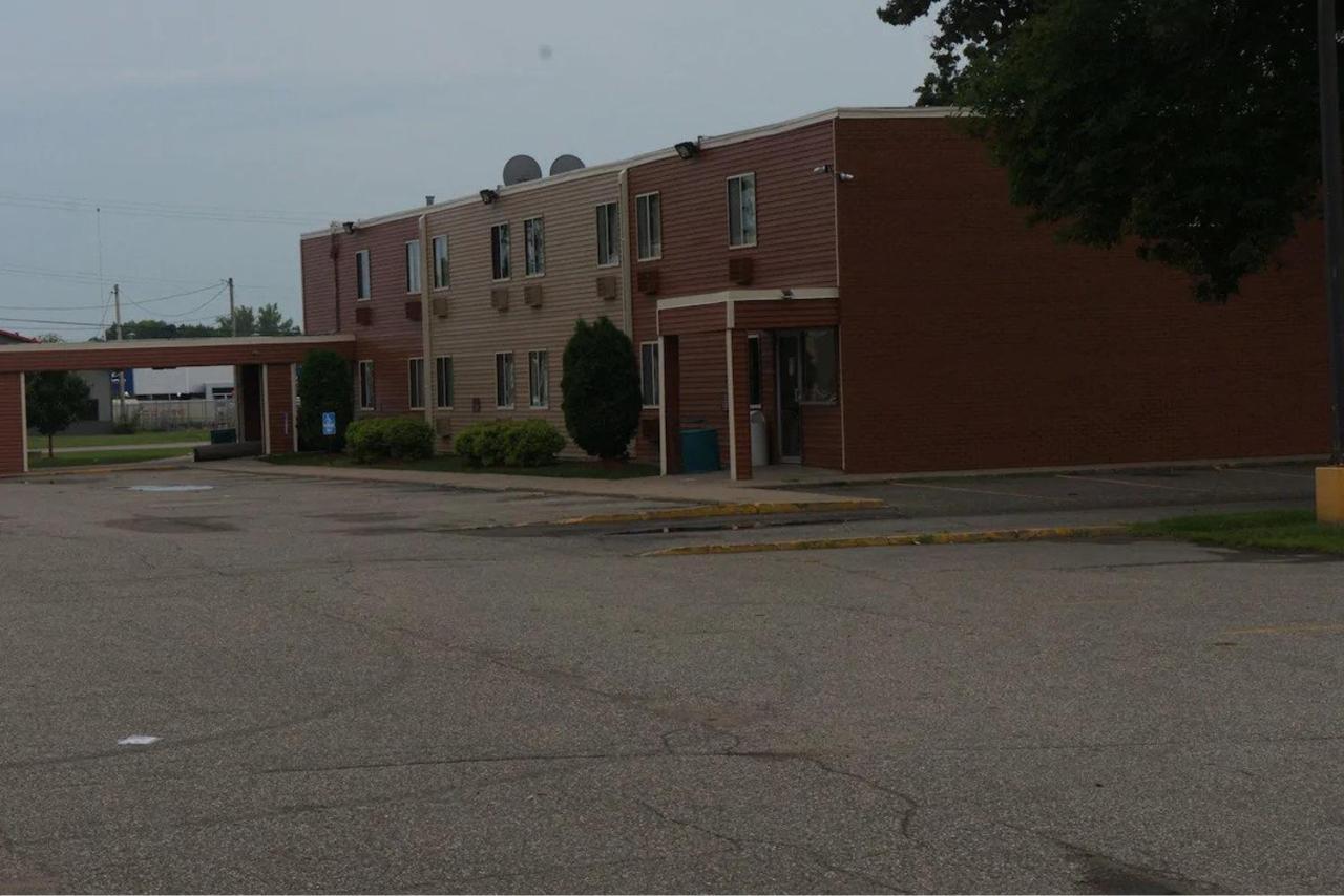 Econo Lodge Waite Park Esterno foto