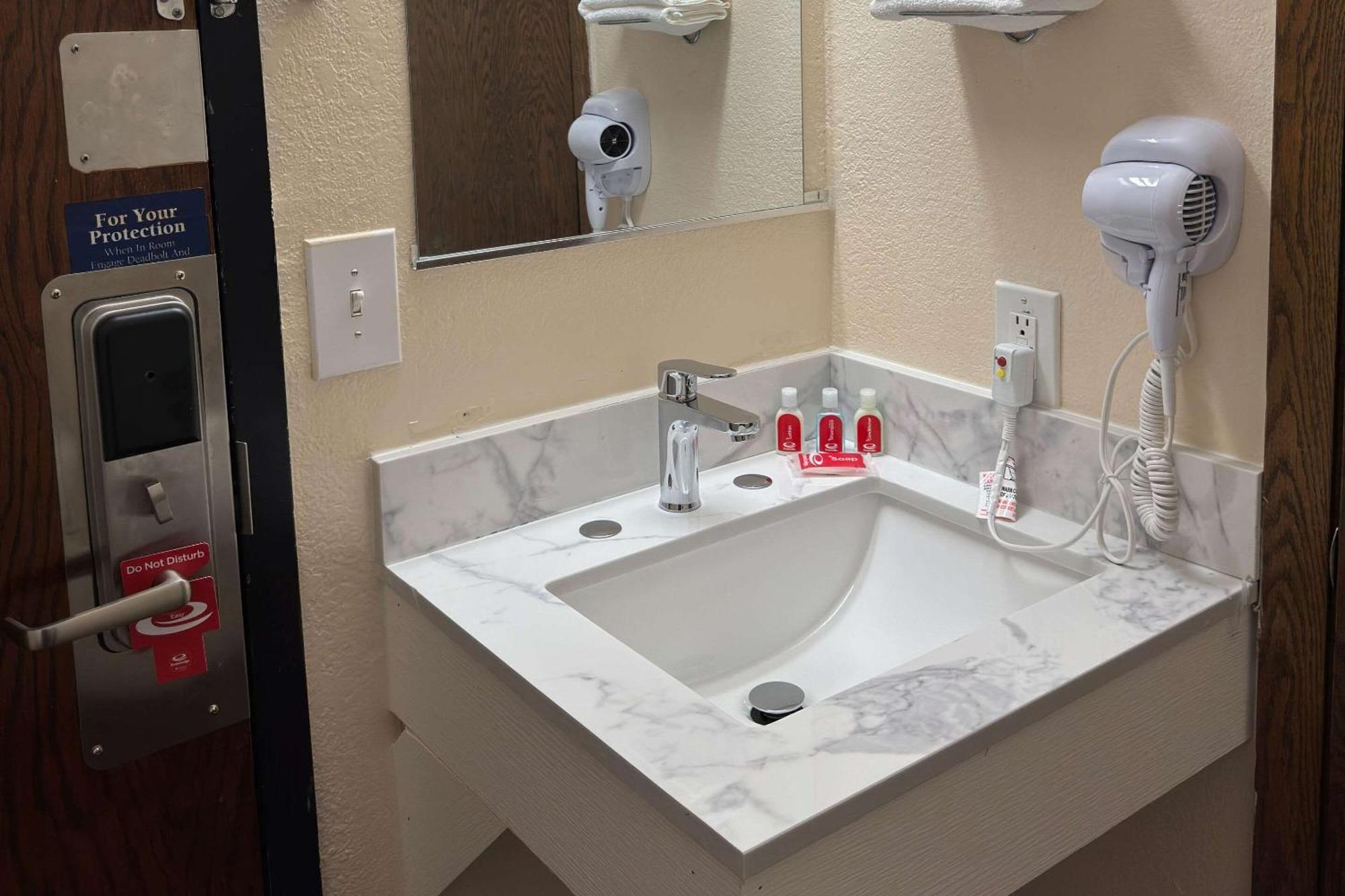 Econo Lodge Waite Park Esterno foto