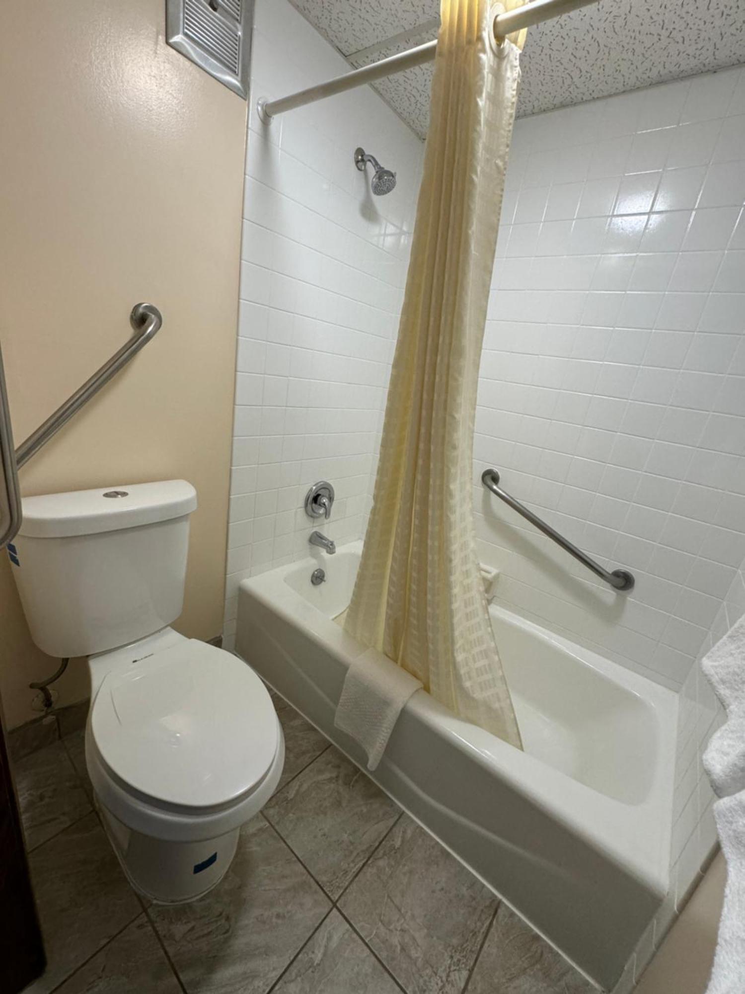 Econo Lodge Waite Park Esterno foto