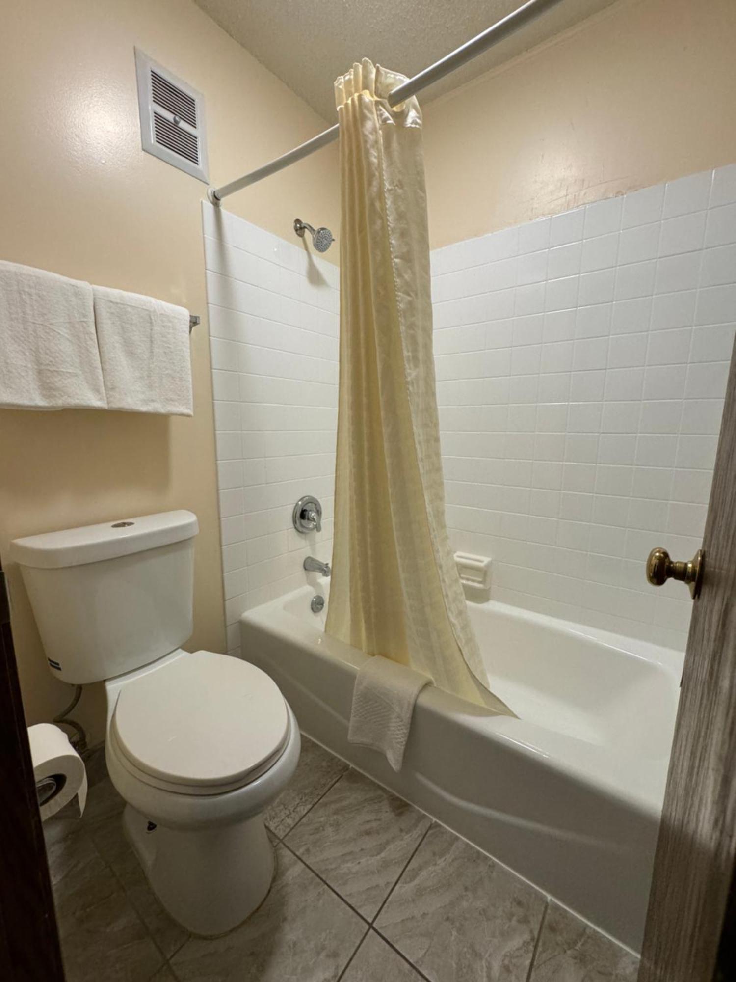 Econo Lodge Waite Park Esterno foto